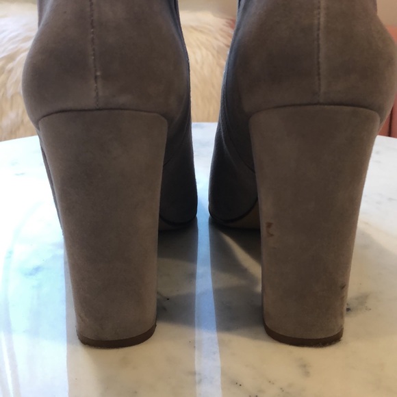 Steve Madden Effect block heel booties, size 9M - Picture 4 of 14
